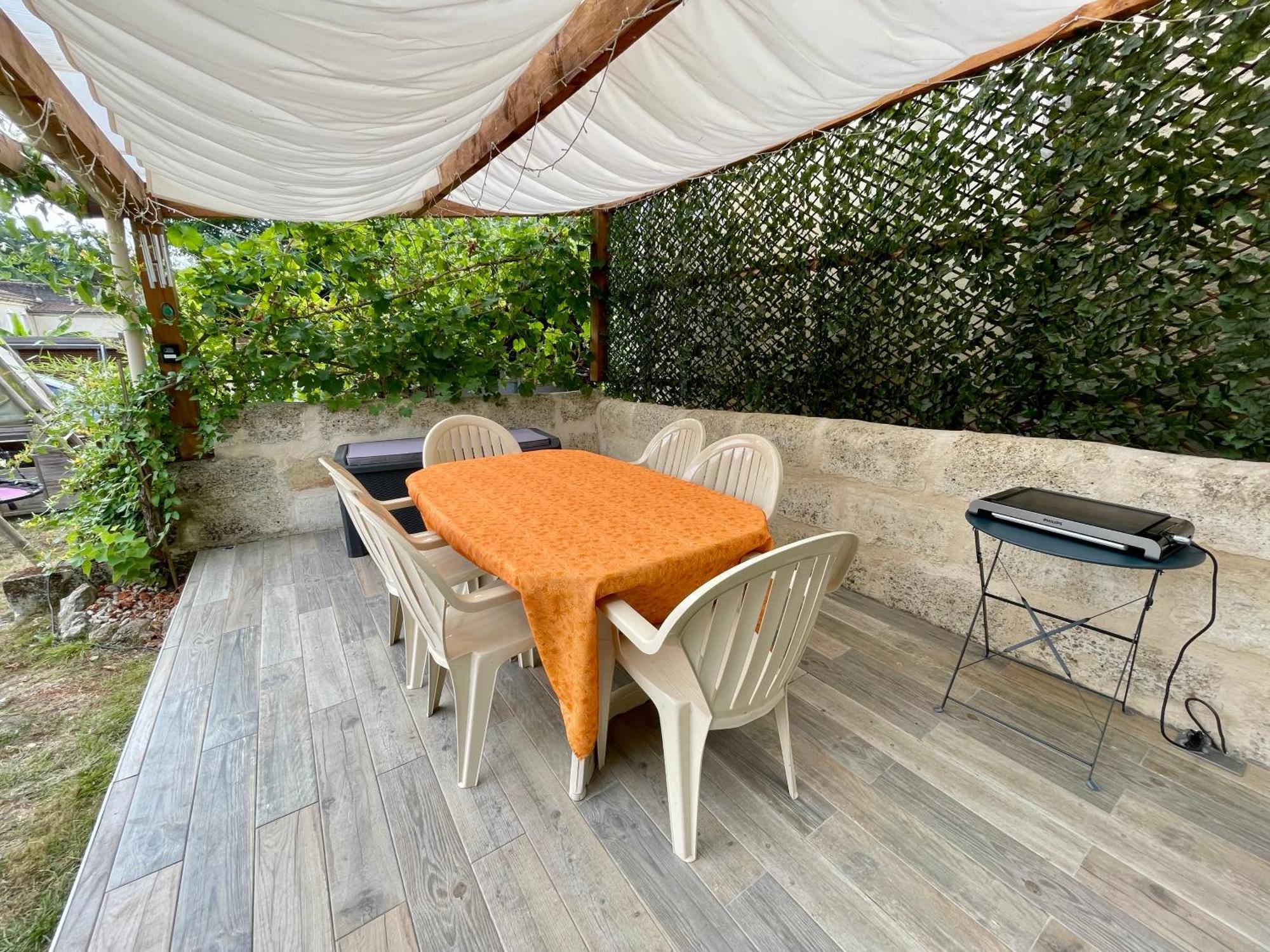 Au Calme Climatise Avec Terrasse